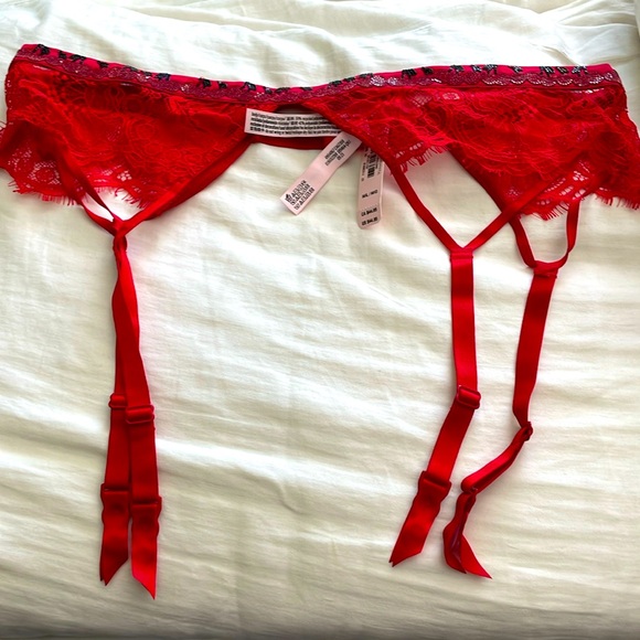 Victoria’s Secret garter belt with sparkly cherries nwt - Picture 1 of 4
